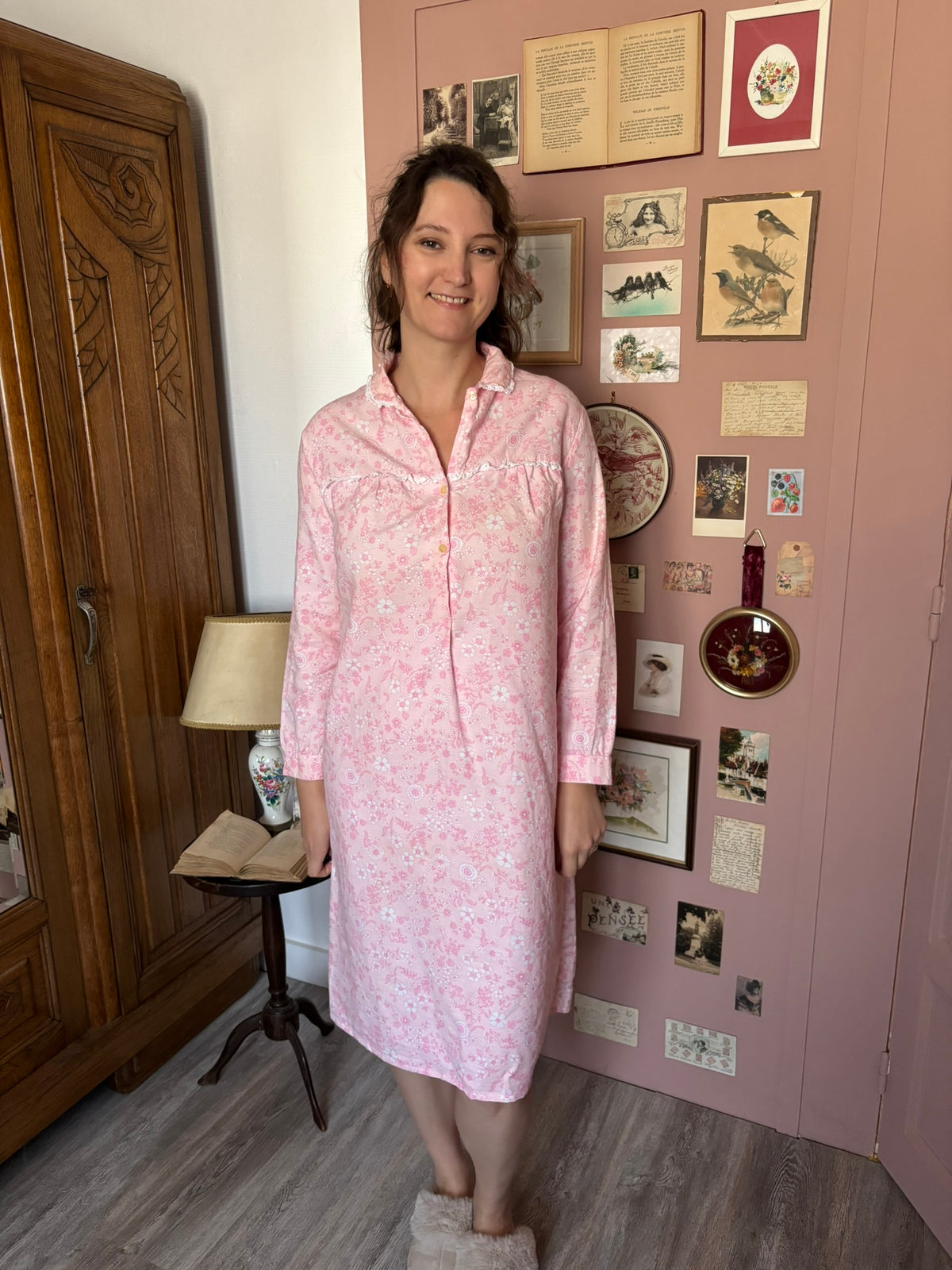 Chemise de nuit fleurie rose en coton – T.38 à 44 – Années 60/70