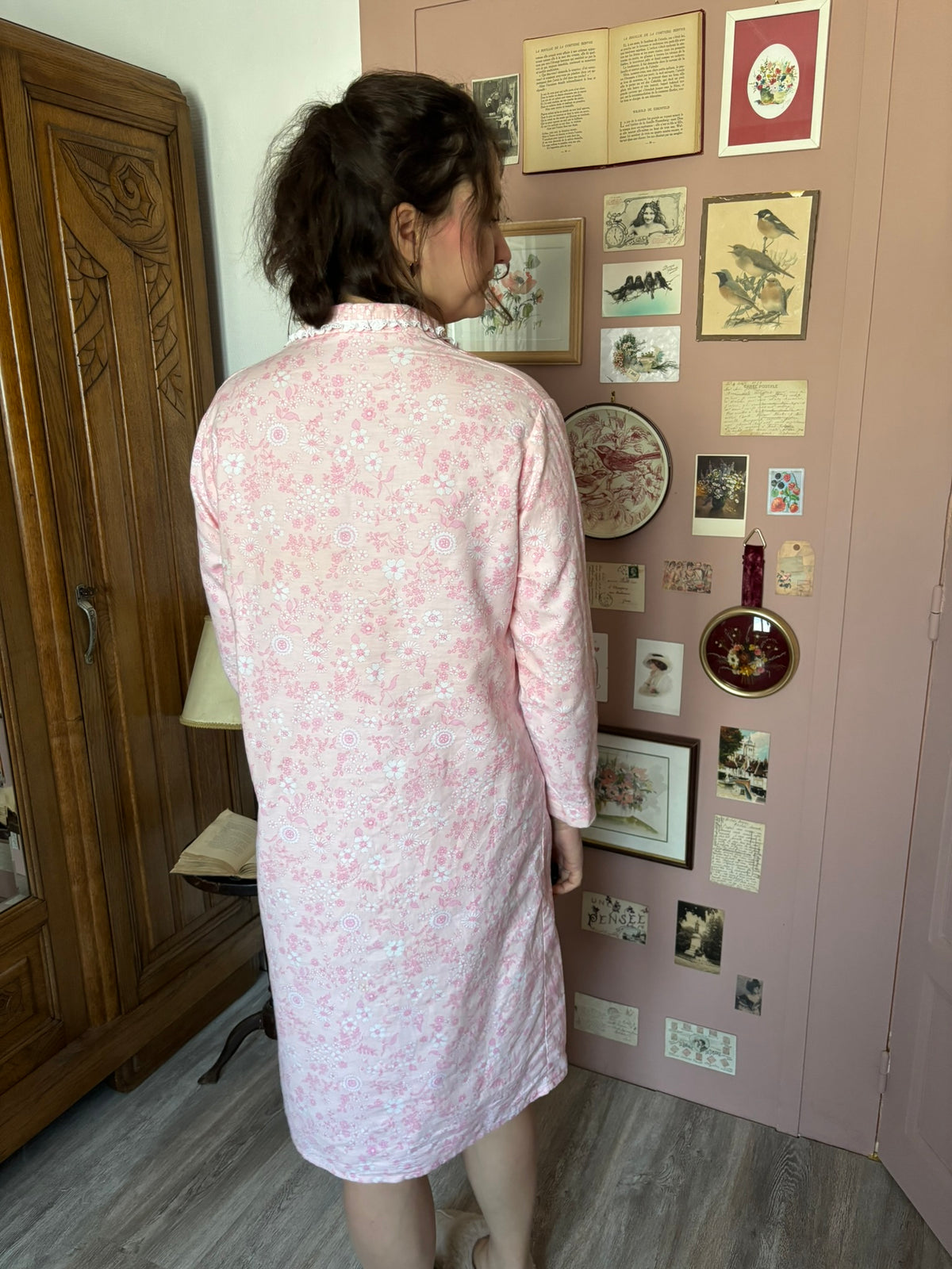 Chemise de nuit fleurie rose en coton – T.38 à 44 – Années 60/70