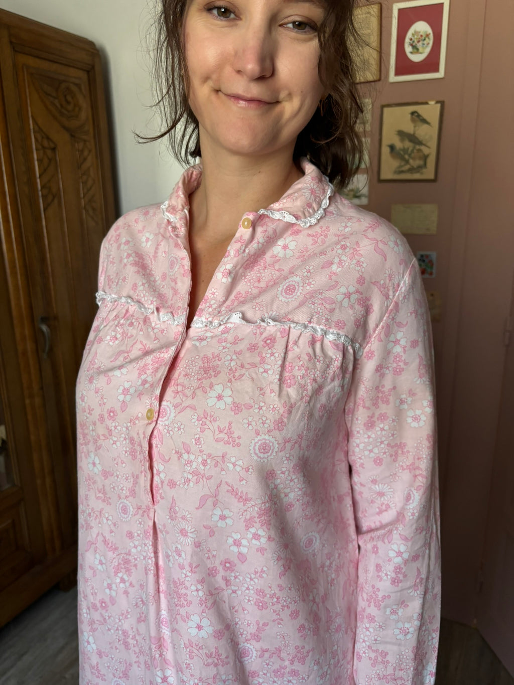 Pink floral cotton nightgown – Sizes 38 to 44 – 60s/70s