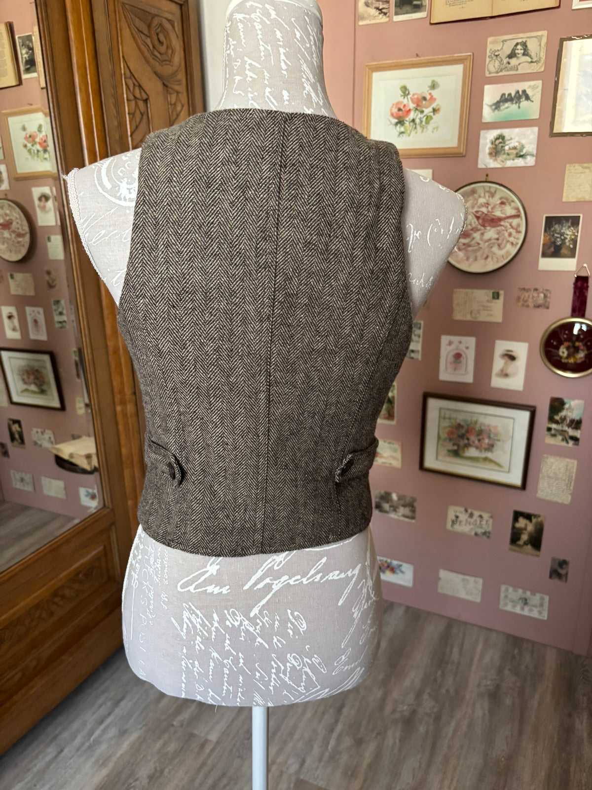 Gilet sans manches à chevrons marron – T.34/36 – Années 2000