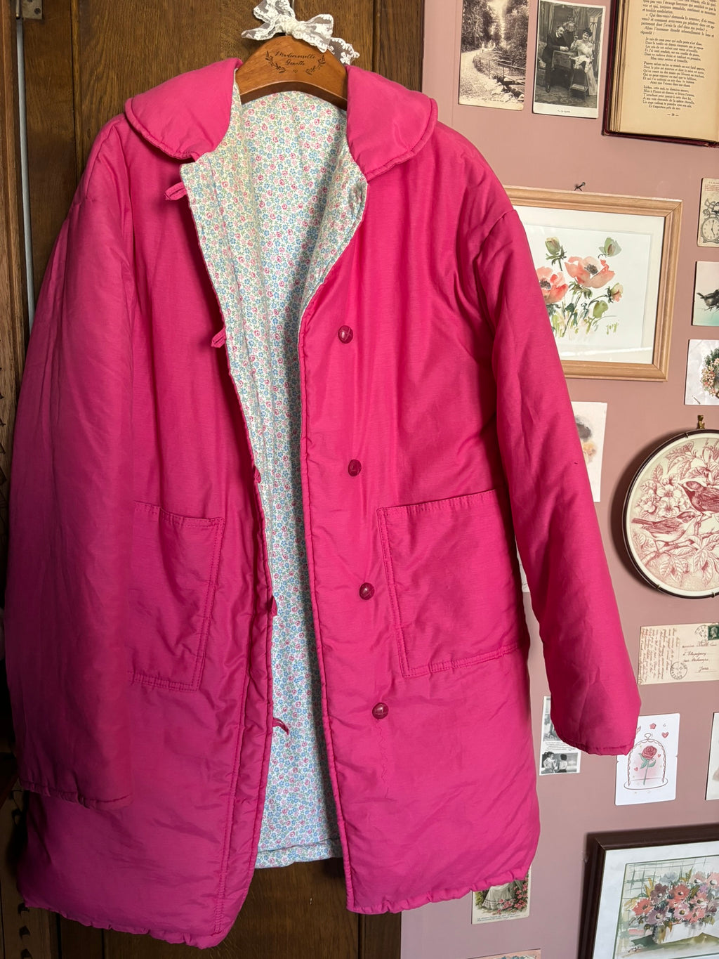 Fuchsia pink quilted parka with floral lining – Size 40/42 – 80s/90s
