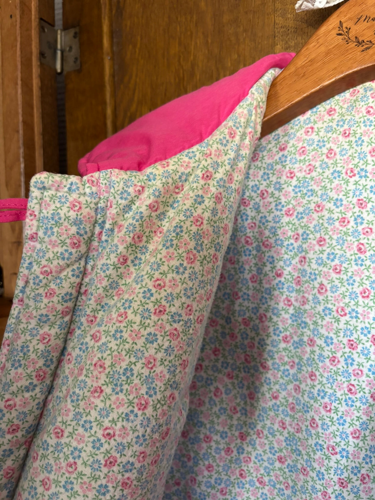 Fuchsia pink quilted parka with floral lining – Size 40/42 – 80s/90s