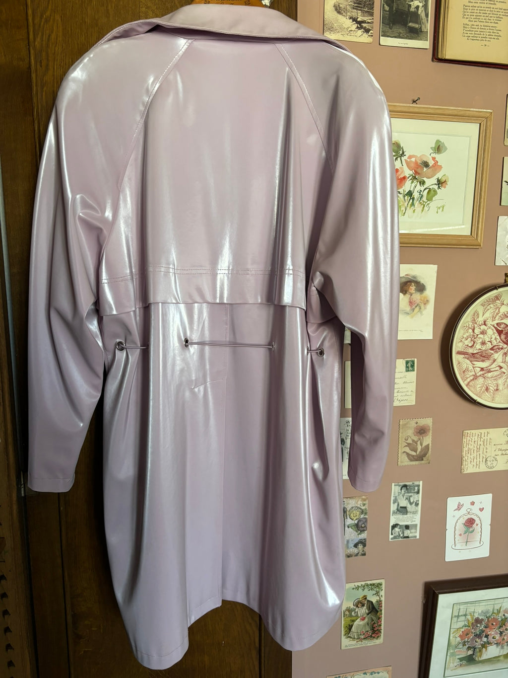 Shiny lilac long rain jacket – Size 38/40 – 1990s