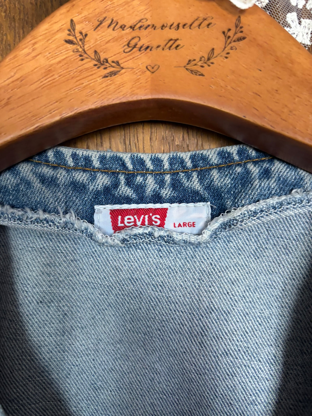 Levi’s men’s denim vest – Size M / Women’s 40-42 – 80s/90s