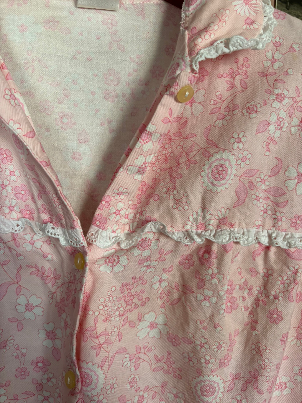 Pink floral cotton nightgown – Sizes 38 to 44 – 60s/70s