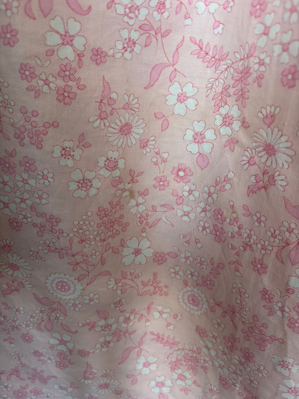 Pink floral cotton nightgown – Sizes 38 to 44 – 60s/70s