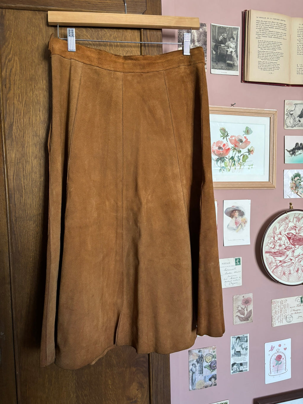 Jupe midi en daim camel – T.38 – Années 70/80