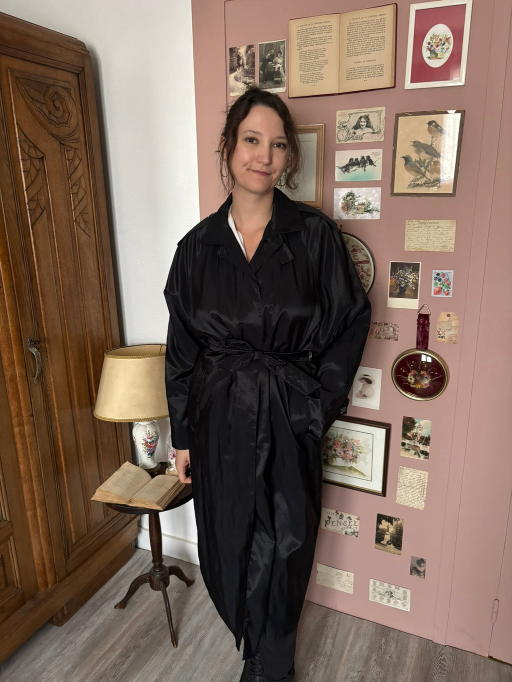 Long black belted raincoat – Size 38 to 42 – 80s/90s