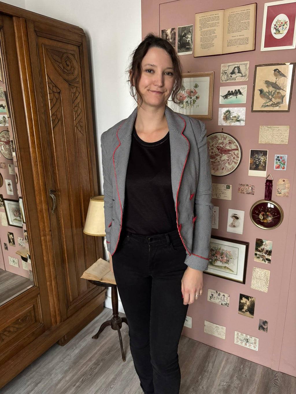 Black and white houndstooth fitted jacket with red buttons – Size 34/36 – 80s/90s