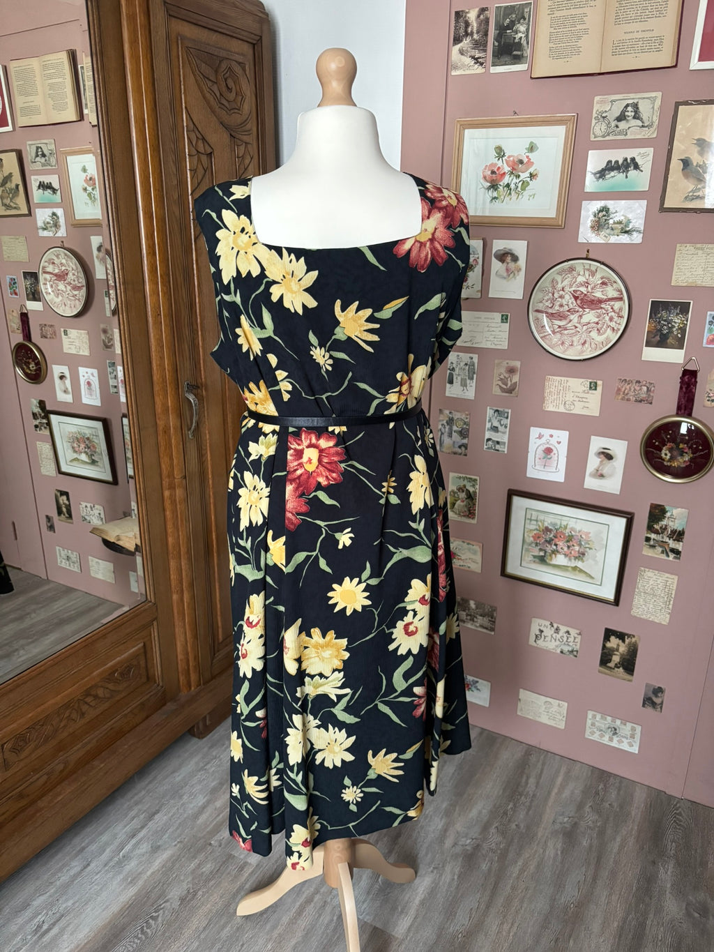 Navy blue floral button-down midi dress – Size 20/22 – 1990s