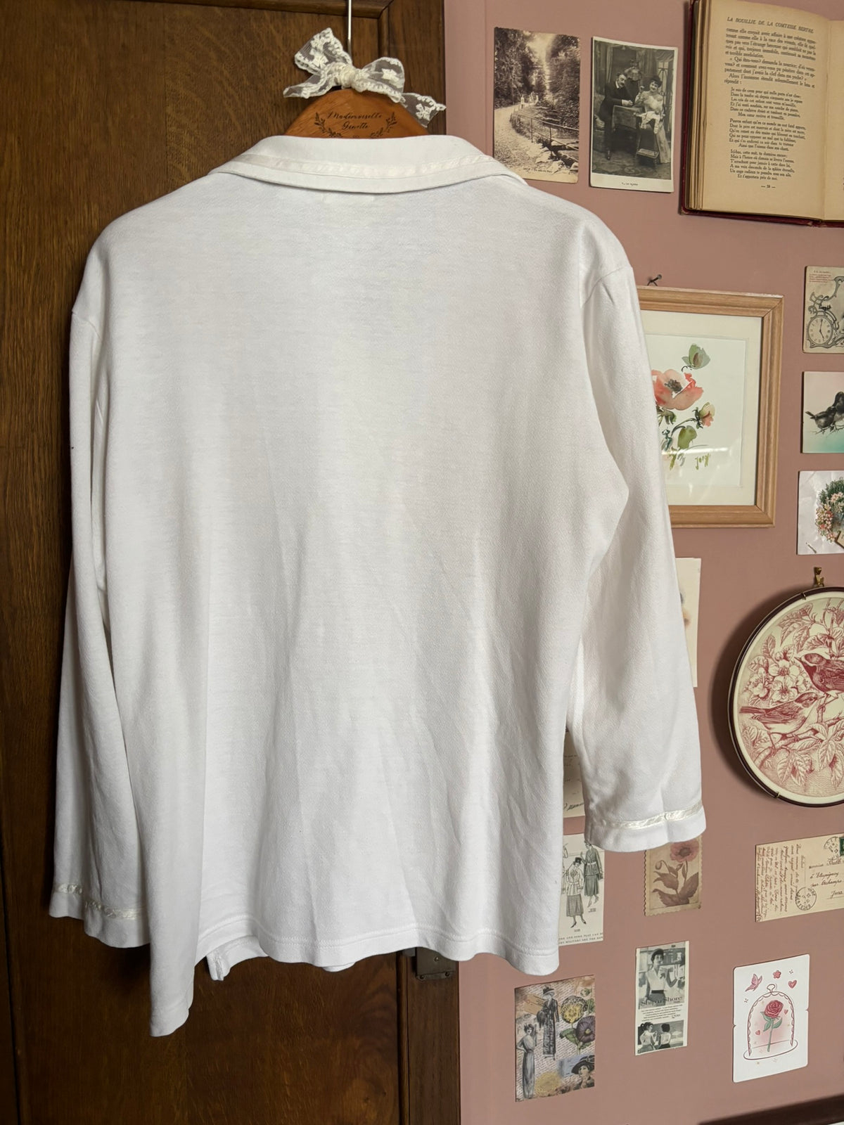 Chemise blanche à broderies florales pêche – T.40/42 – Années 90