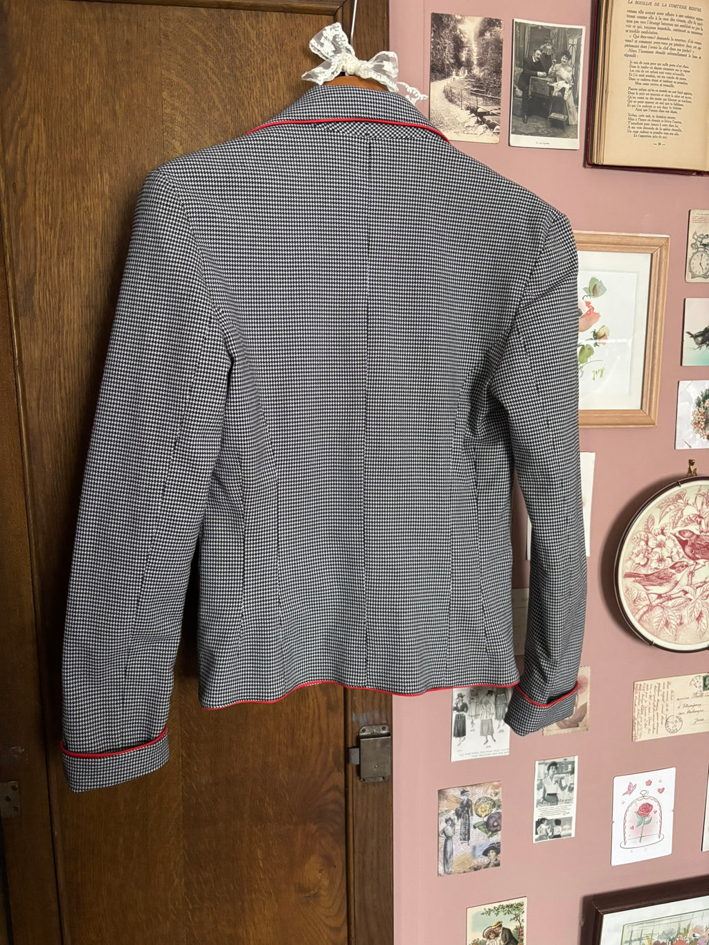 Black and white houndstooth fitted jacket with red buttons – Size 34/36 – 80s/90s