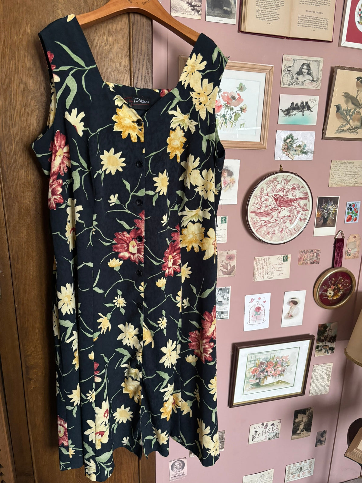 Robe midi fleurie bleu marine à boutons – T.50/52 – Années 90