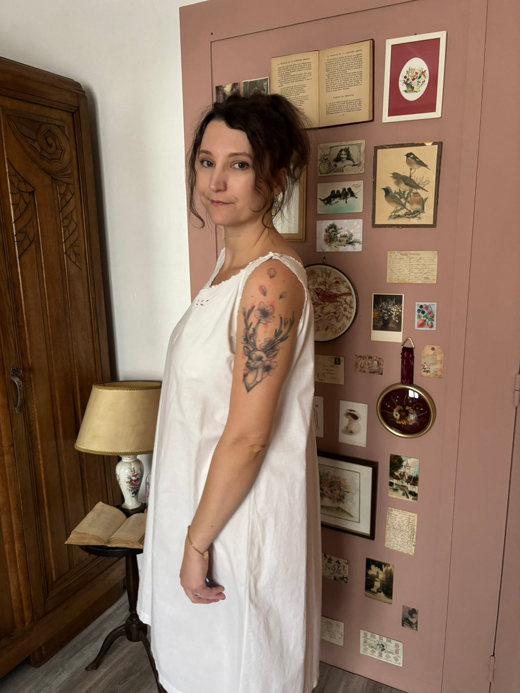 Chemise de nuit ancienne en coton blanc brodé – T.38 à 44 – Début XXe siècle
