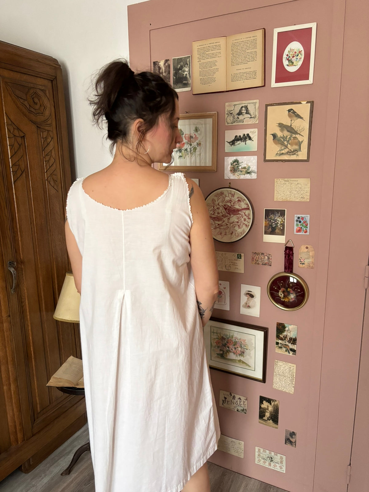 Chemise de nuit ancienne en coton blanc brodé – T.38 à 44 – Début XXe siècle