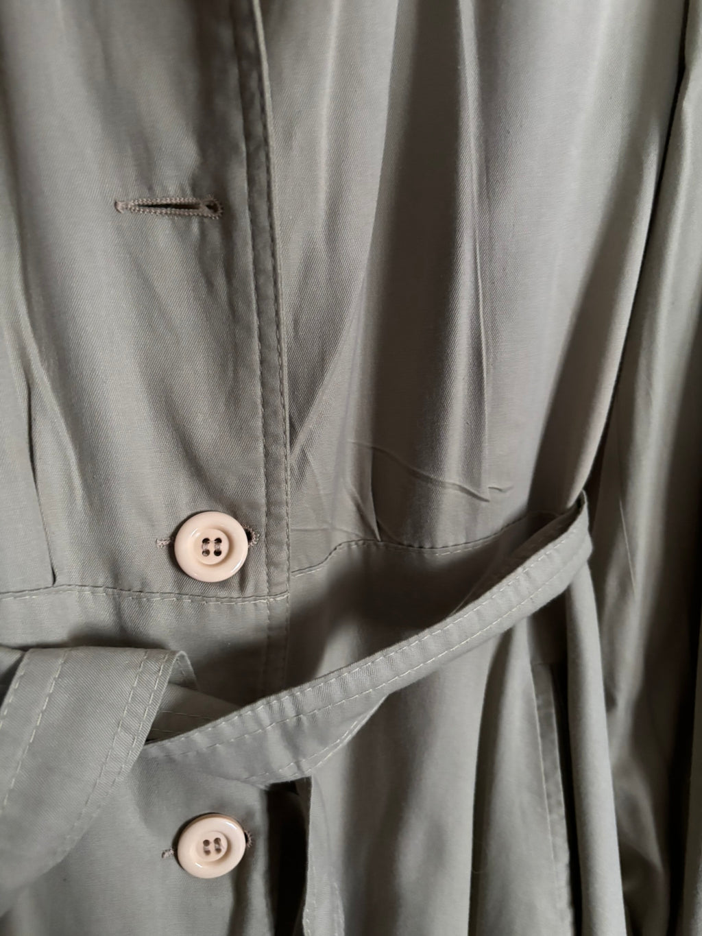 Trench vintage kaki clair à taille ceinturée – O’Trio Créations Paris –T.34/36- Années 80