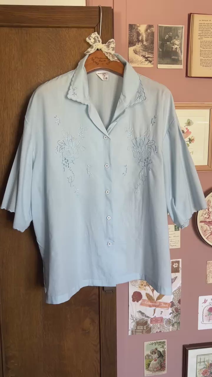 Chemisier bleu ciel brodé –  T.46/48 - Vintage années 90/2000