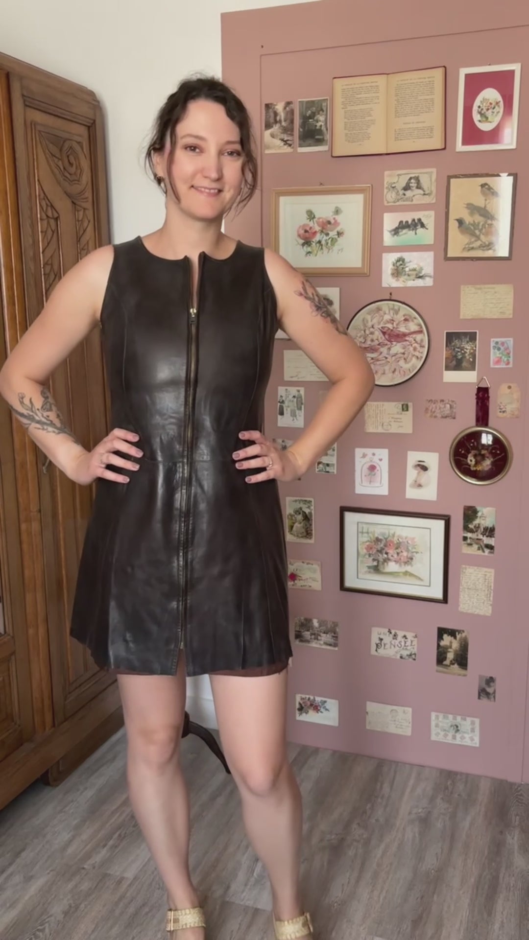 Robe courte en cuir marron – T.36/petit 38 – Vintage années 90