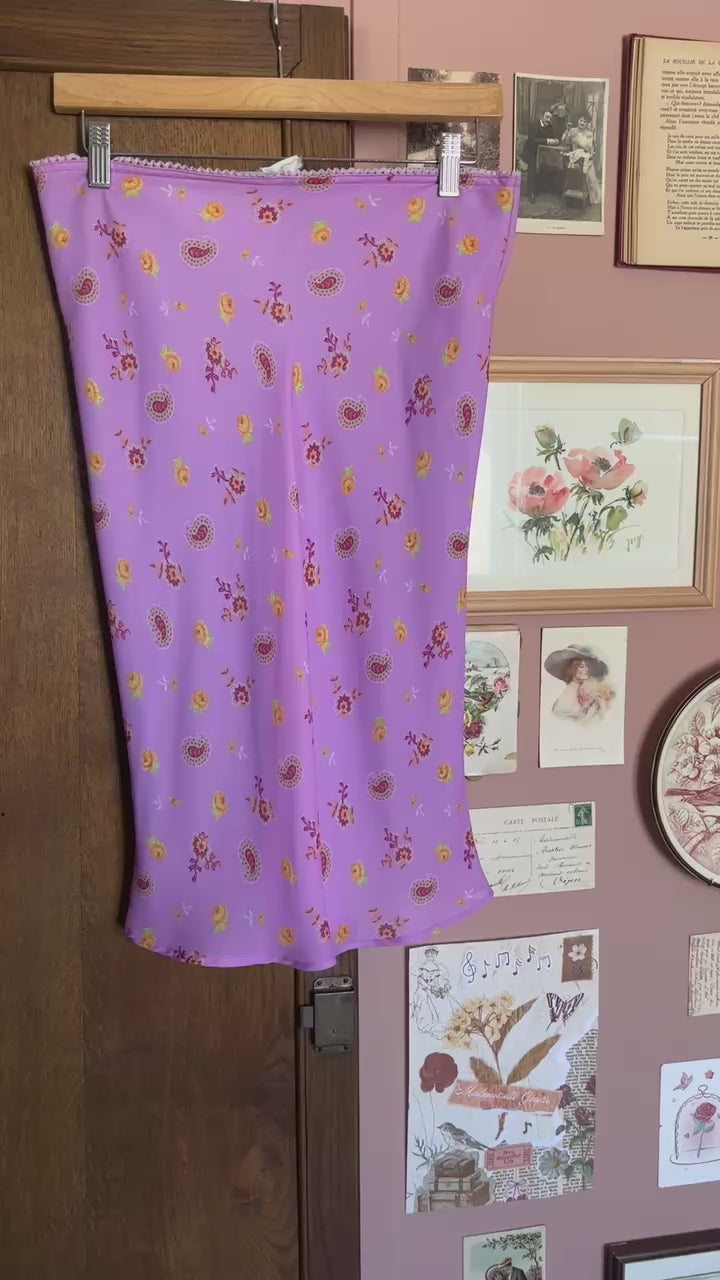 Jupe nuisette lilas à motifs fleuris – T.34- Vintage années 2000