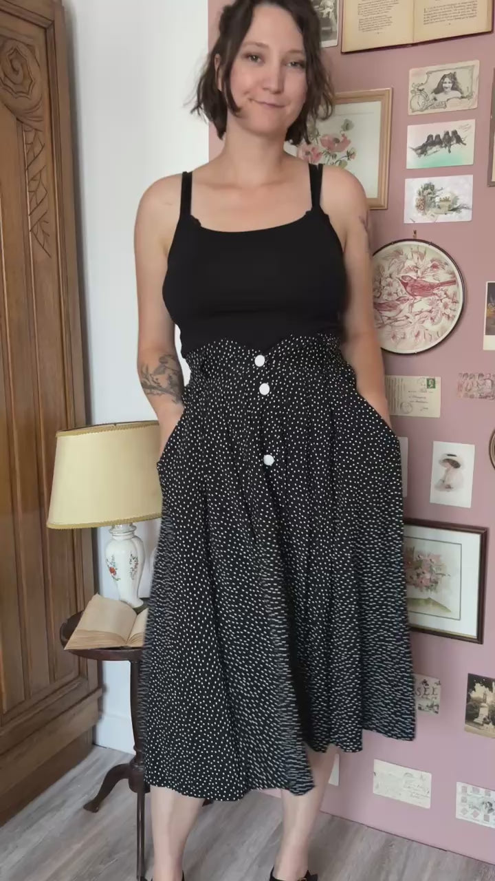 Jupe patineuse à pois noirs & blancs – T. 36/38 – Vintage années 80/90