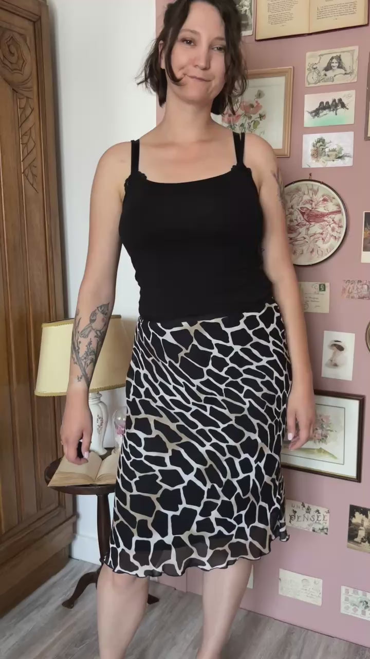 Jupe midi à motif animalier – T. 38/40 – Années 2000