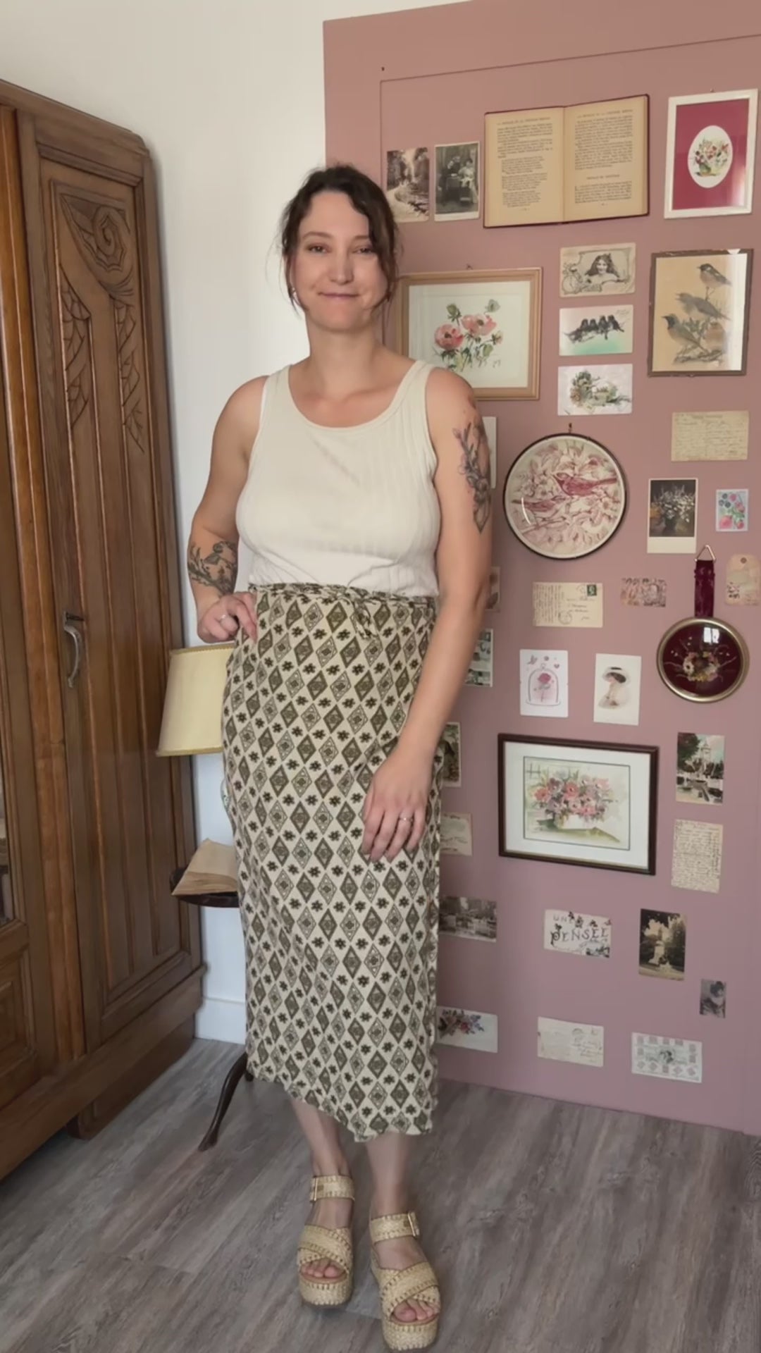 Patterned wrap midi skirt – Sizes 38 to 44 – 90s Vintage